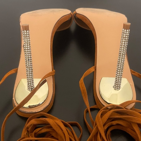 LILIANA VITA- 2 STRAPPY HIGH HEEL - Picture 4 of 4